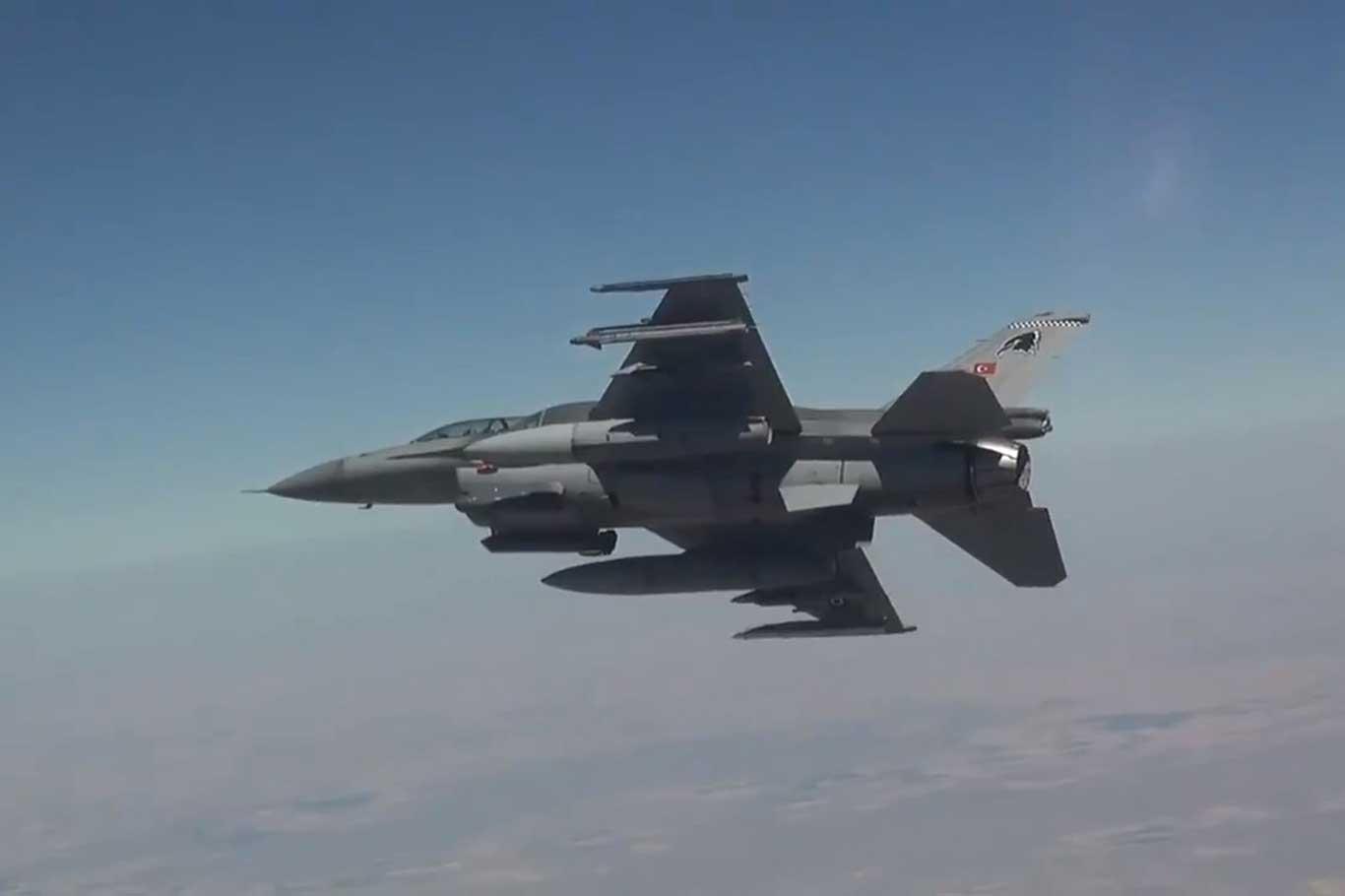 Irak'ın kuzeyinde Zap bölgesine hava harekâtı düzenlendi